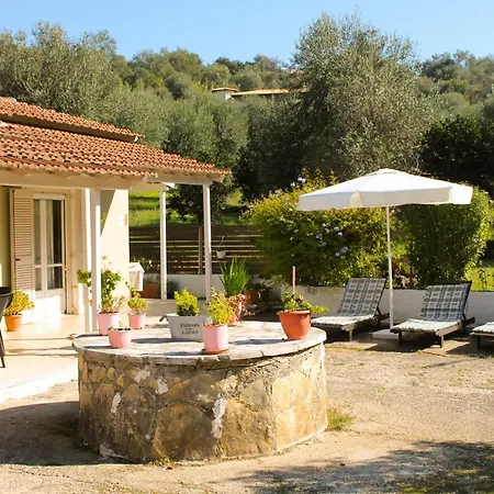 Amalia Apartment Peritheia Exterior photo